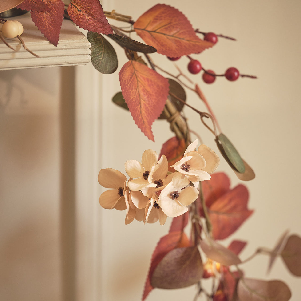 Guirlande d’Automne Pré-éclairée Feuillage et Baies de 1,5 m
