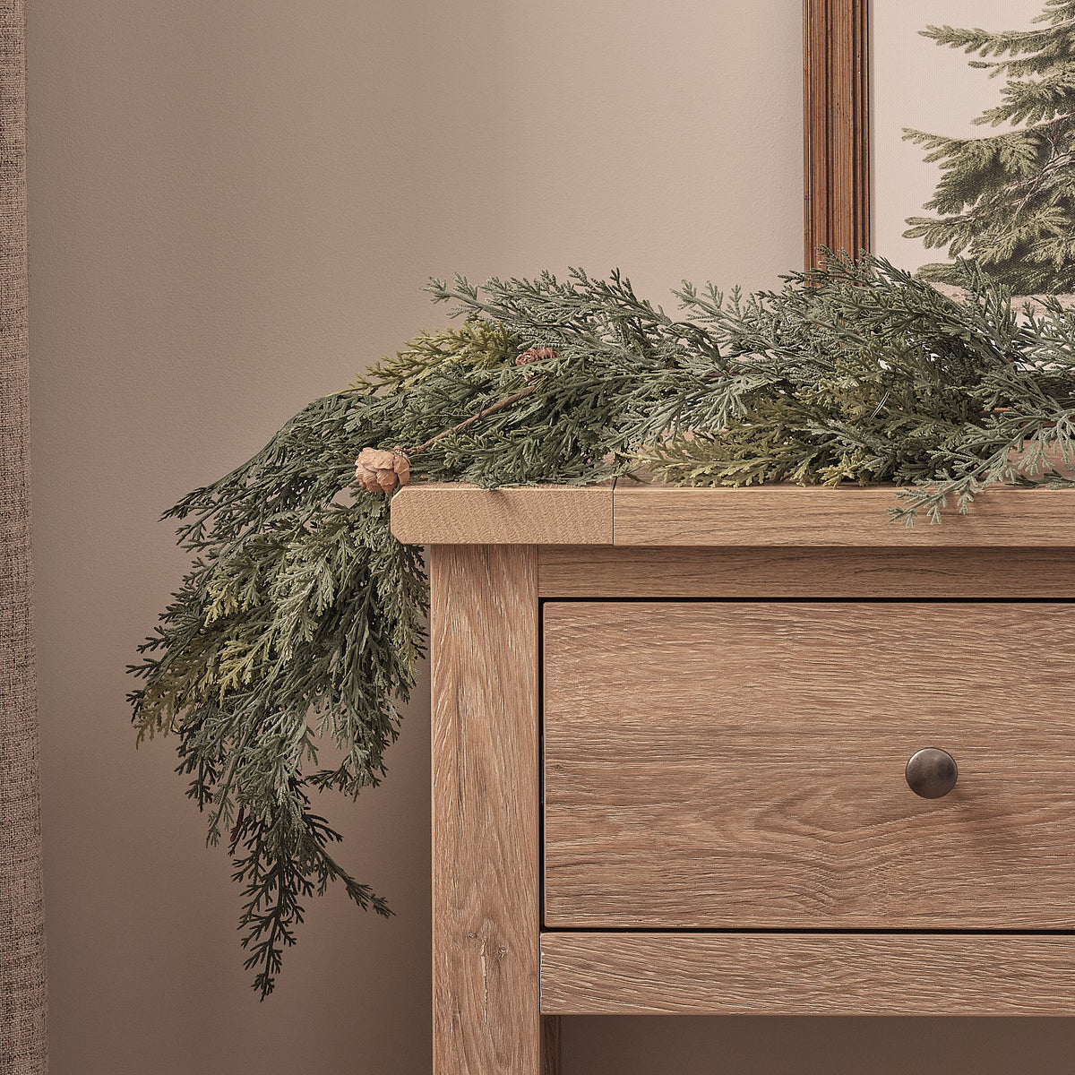 Guirlande de Noël d’Extérieur Pré-éclairée de 2 m Conifère et Pommes de Pin Effet Givré