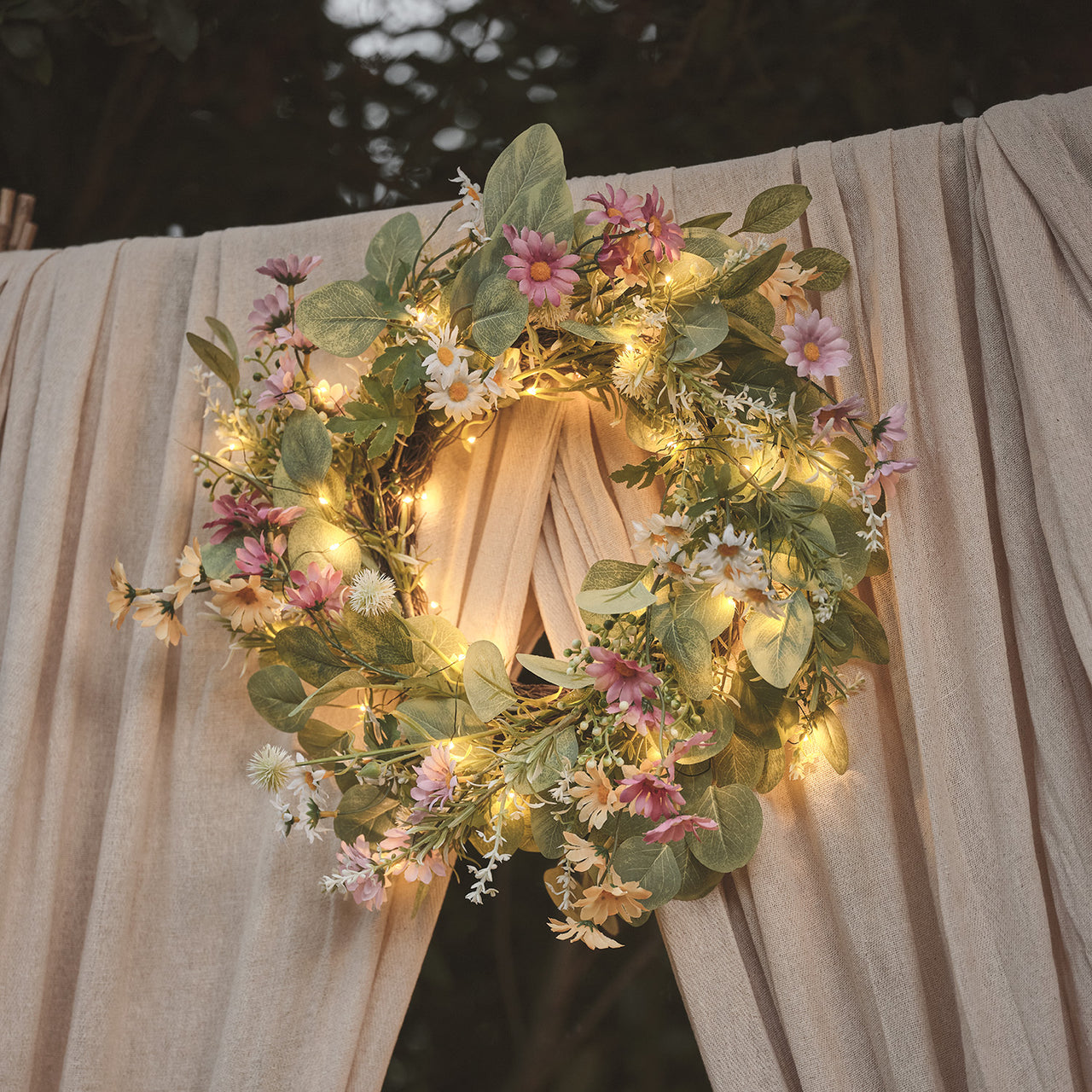 Couronne Pré-éclairée de Marguerites Champêtres