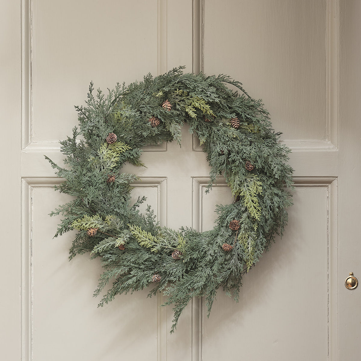Couronne de Noël d’Extérieur Pré-éclairée Conifère et Pommes de Pin de 60 cm Effet Givré