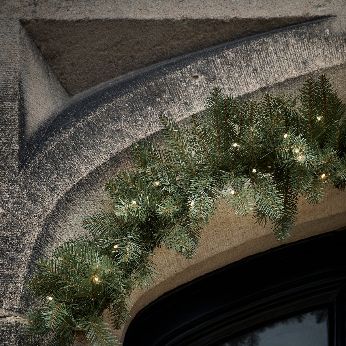 Couronne de Noël Porte Artificielle, LED Guirlande de Noël Minuterie à Couronne de Noël Porte Artificielle, LED Guirlande de Noël Minuterie à