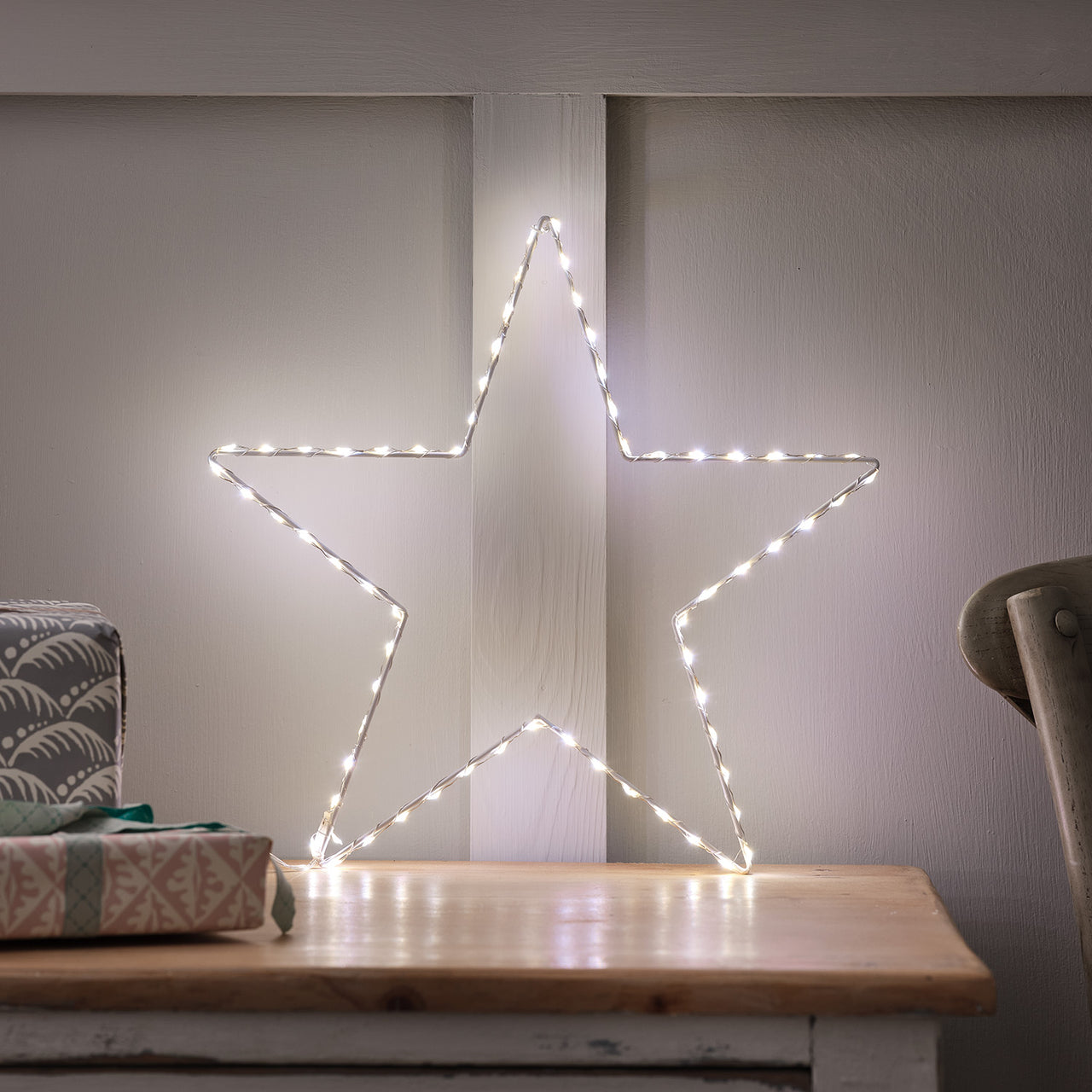Étoile Lumineuse Osby de 34 cm à LED Bicolores
