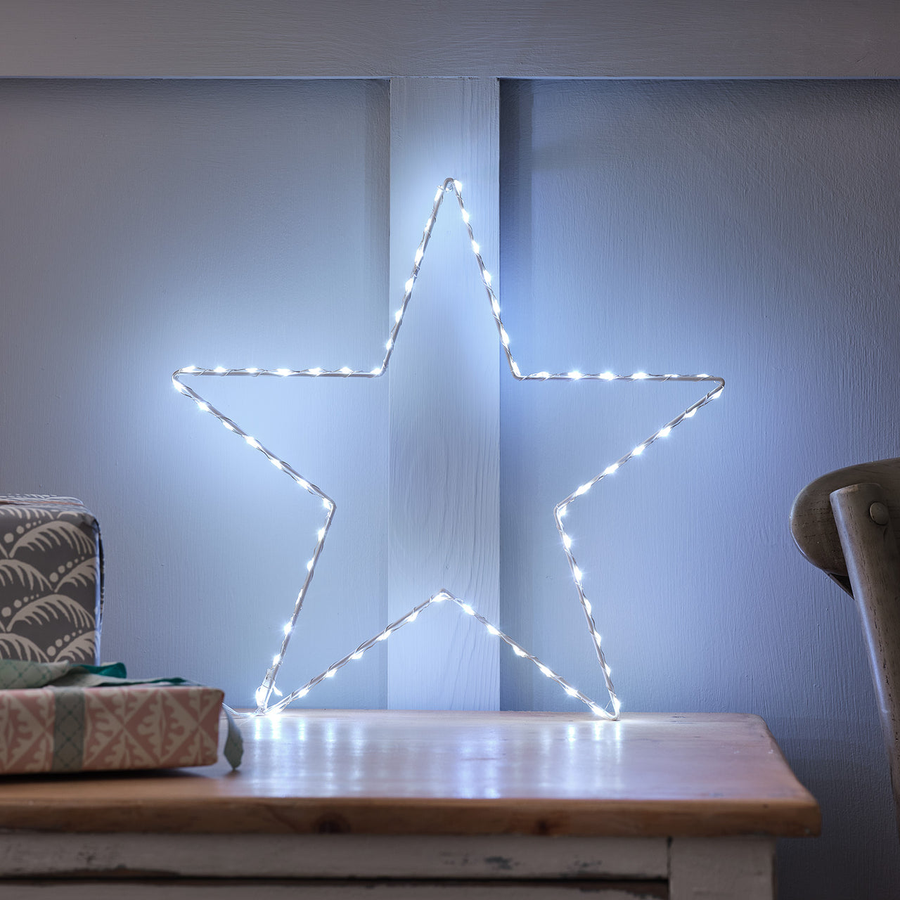 Étoile Lumineuse Osby de 34 cm à LED Bicolores