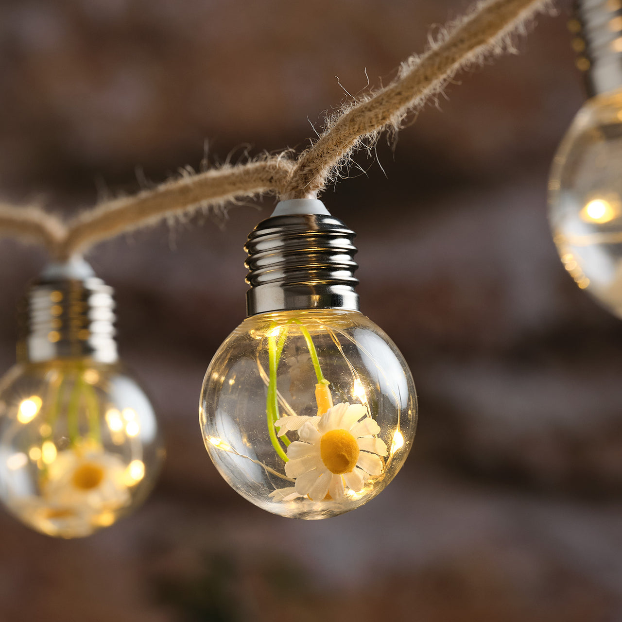 Guirlande Guinguette Micro LED à 10 Ampoules Décorées de Marguerites