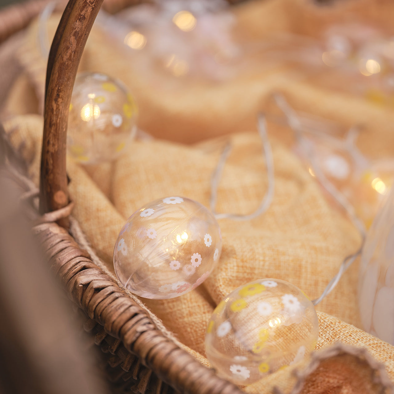 Guirlande Lumineuse à 10 Œufs de Pâques Motif Fleurs Printanières