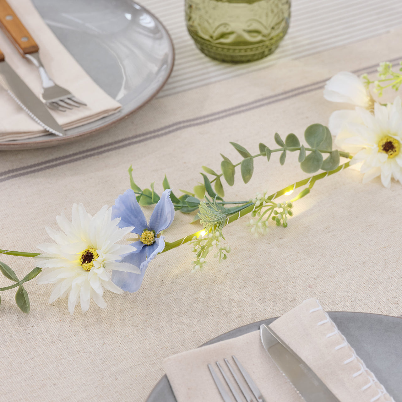 Guirlande pré-éclairée Fleurs Bleues et Blanches