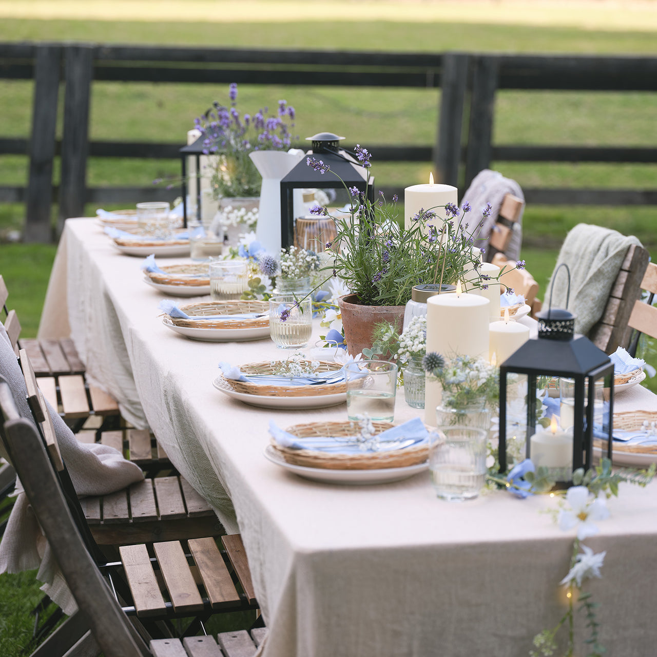 Guirlande pré-éclairée Fleurs Bleues et Blanches