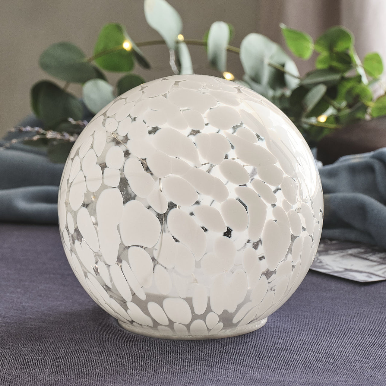 Globe en Verre Confetti Lumineux à LED Blanc Chaud - Grand