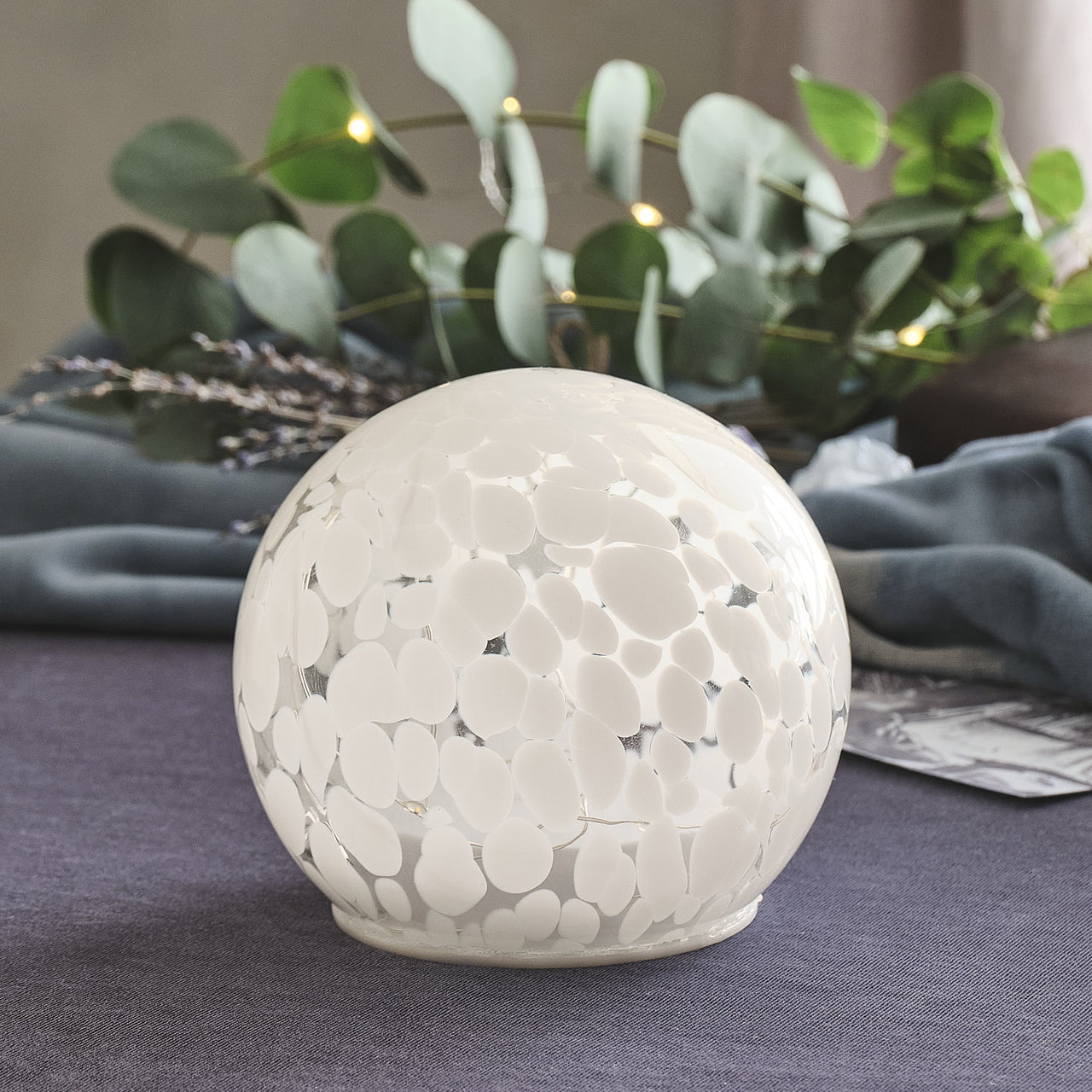 Globe en Verre Confetti Lumineux à LED Blanc Chaud - Moyen