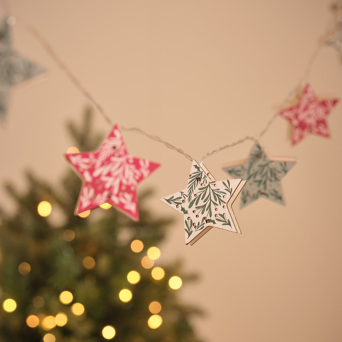 Guirlande Lumineuse à 10 Étoiles en Bois Motif Folk