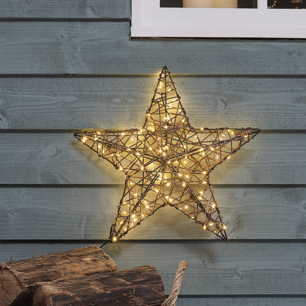 Étoile Lumineuse en Rotin de 40 cm à Suspendre