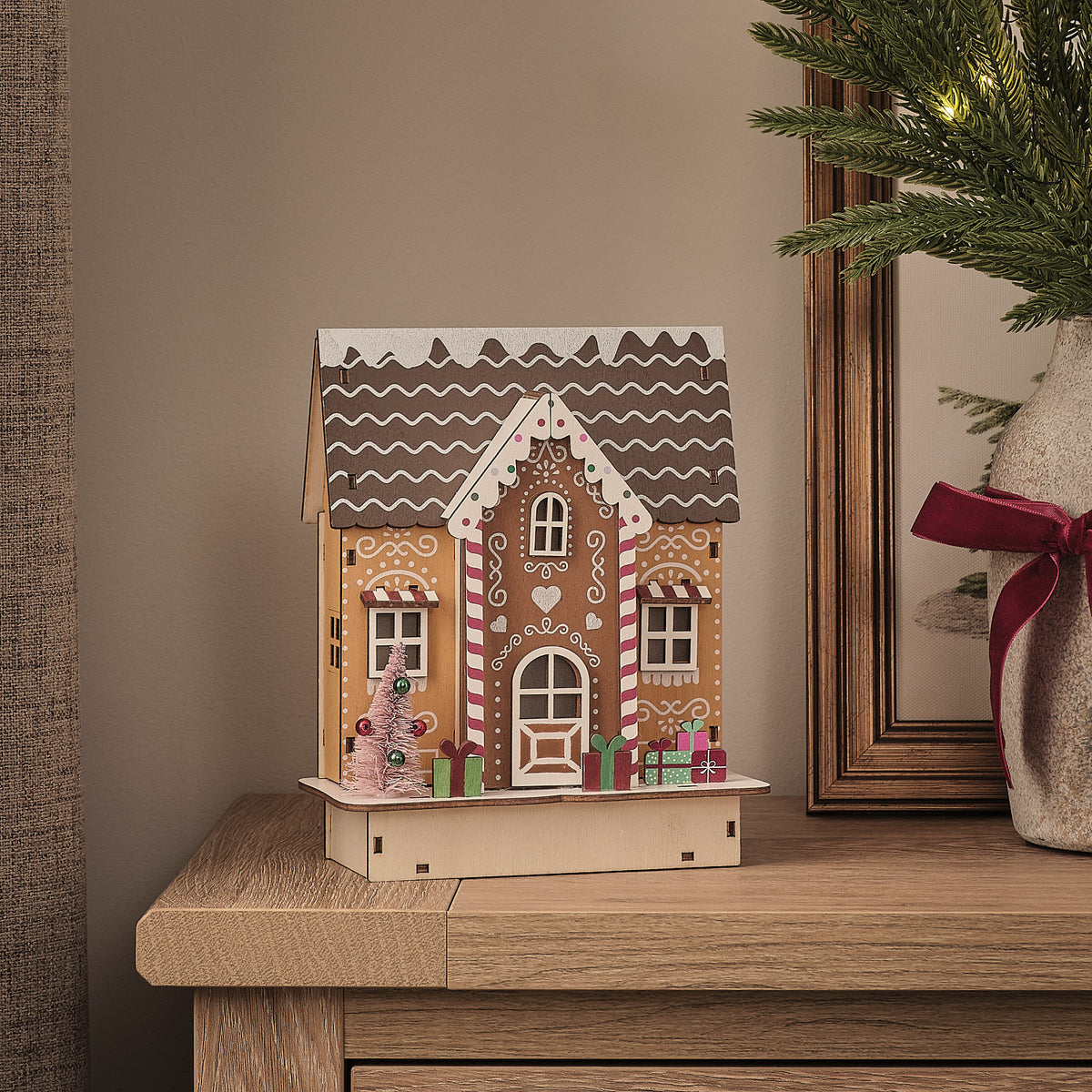 Scène de Noël Maison Pain d’Épices Lumineuse en Bois