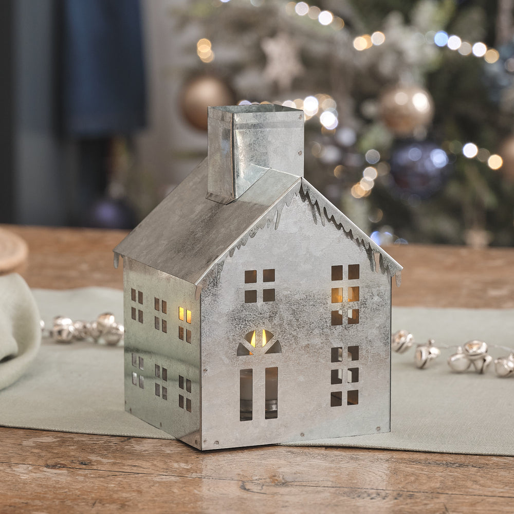Maison Décorative en Métal avec Bougie Votive TruGlow®