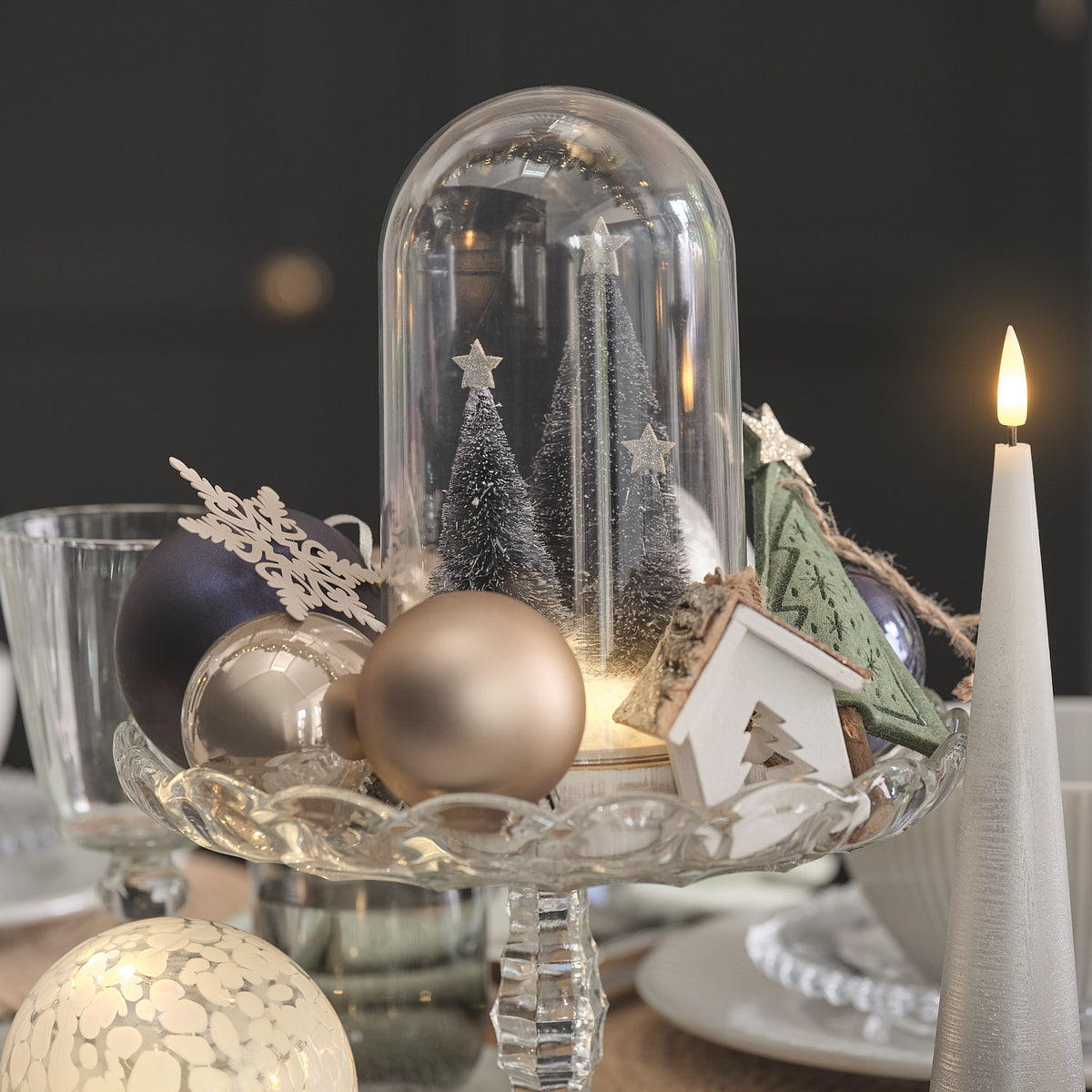 Cloche en Verre avec Sapin de Noël Enneigé