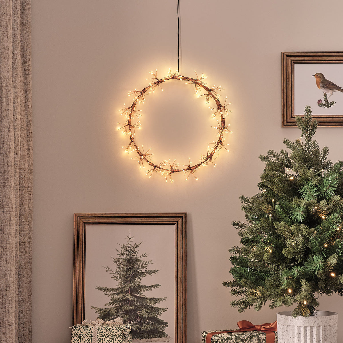 Couronne Lumineuse d’Extérieur Étoile Filante Dorée de 25 cm