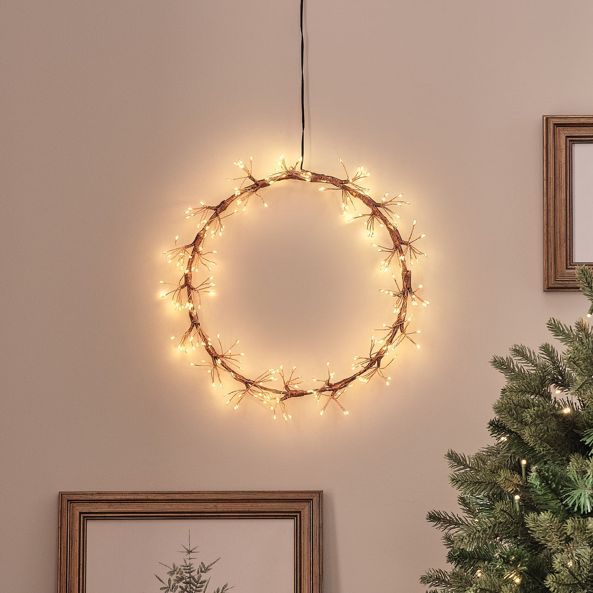 Couronne Lumineuse d’Extérieur Étoile Filante Dorée de 25 cm