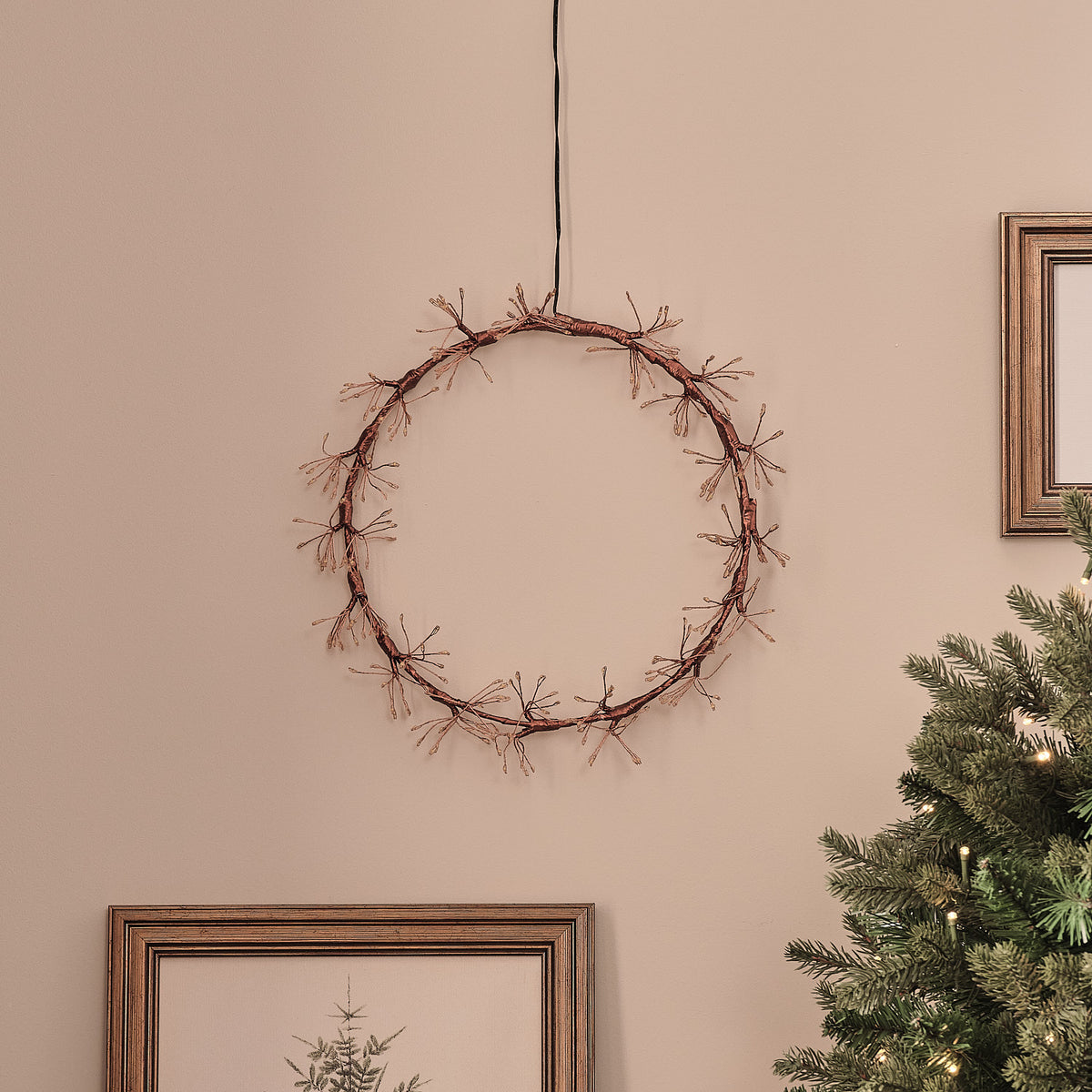 Couronne Lumineuse d’Extérieur Étoile Filante Dorée de 25 cm