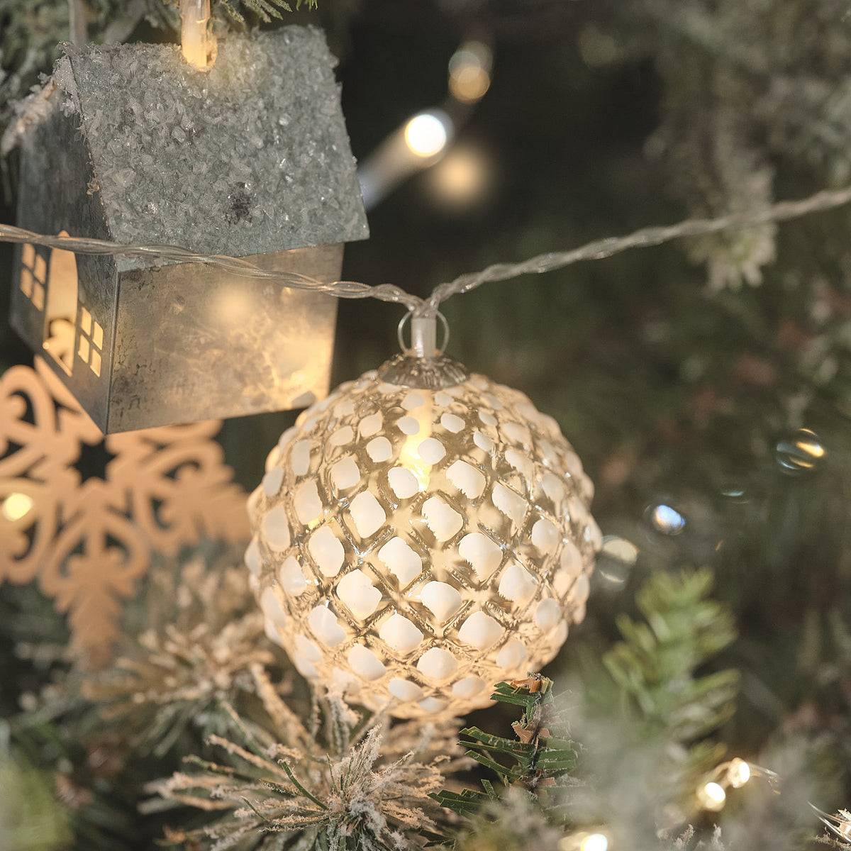 Guirlande Lumineuse à 10 Boules de Neige en Verre Effet Givré