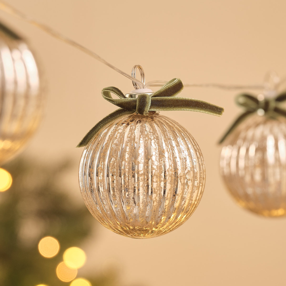 Guirlande Lumineuse à 10 Boules de Noël en Verre Ancien avec Nœud