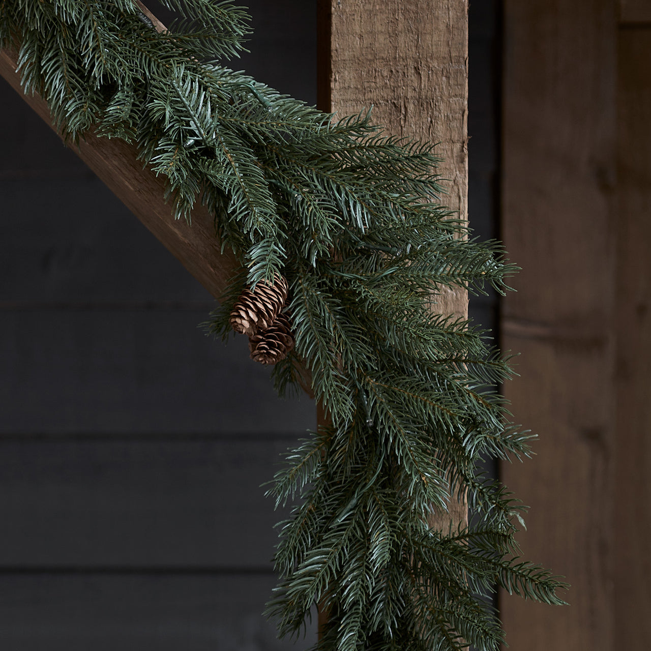 Guirlande de Noël Pré-illuminée de 1 m à Pommes de Pin