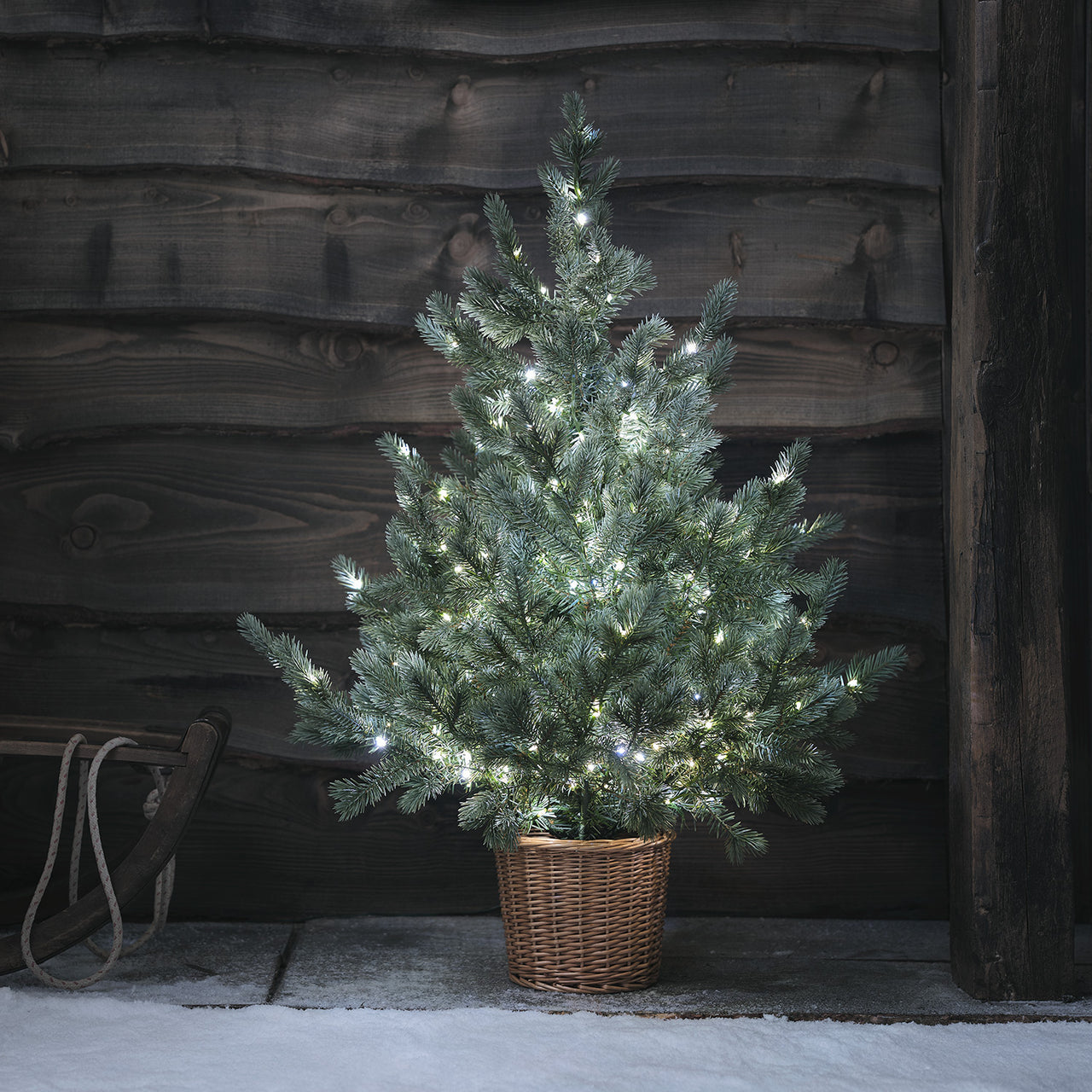 Sapin de Noël de 90 cm à LED Bicolores dans un Pot en Rotin