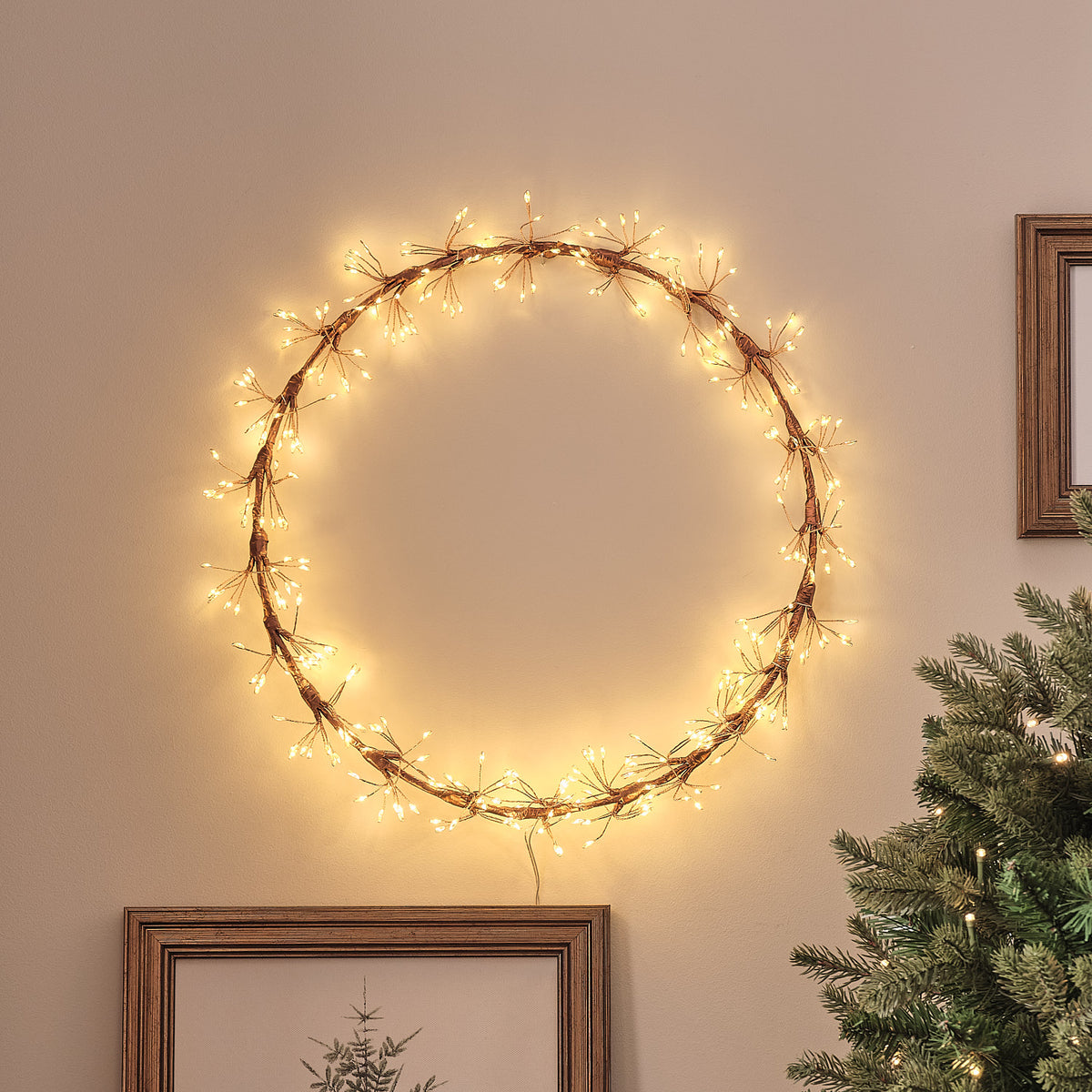 Couronne Lumineuse d’Extérieur Étoile Filante Dorée de 35 cm