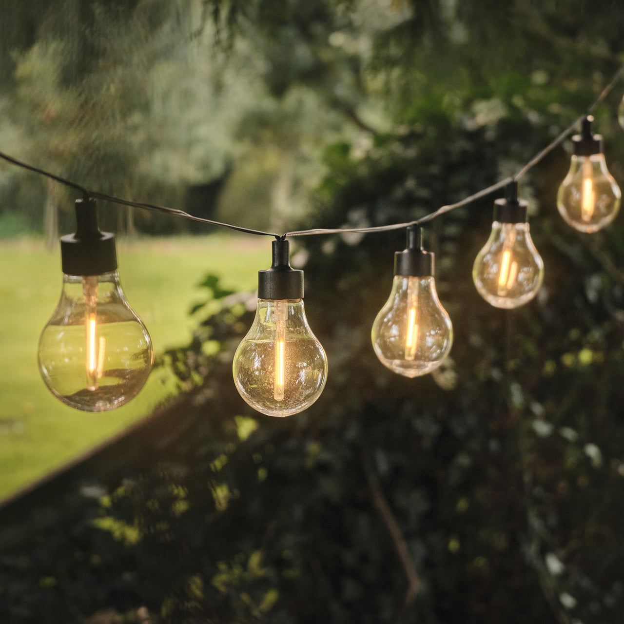 Guirlande Guinguette Vintage Solaire à 20 Ampoules Blanc Chaud