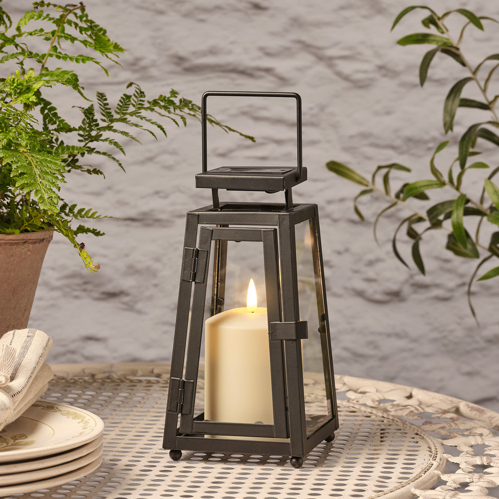 Petite Lanterne Solaire Porto avec Bougie TruGlow® et Télécommande