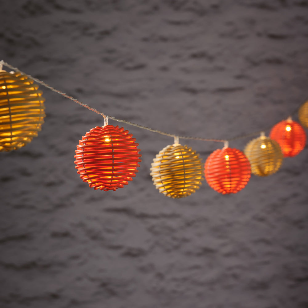 Guirlande Lumineuse Solaire à 10 Boules Colorées en Rotin