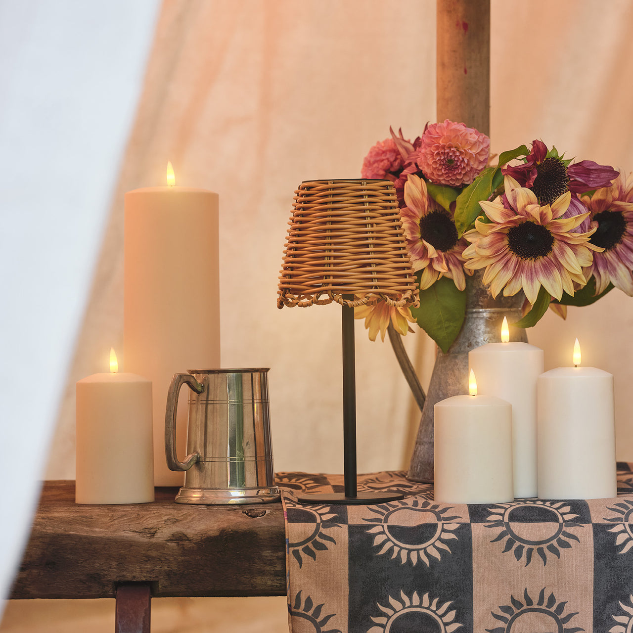 Lampe de Table Solaire Kurv Effet Rotin Tressé