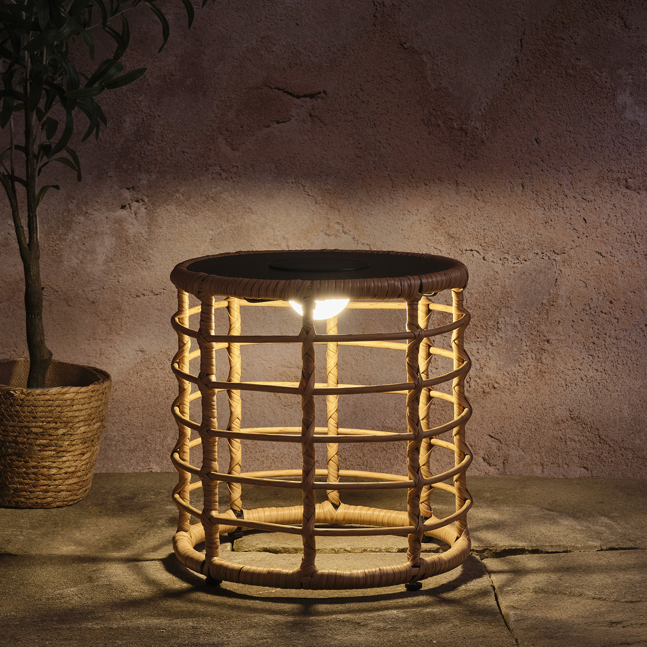 Table d’Appoint Solaire Hygge pour Jardin