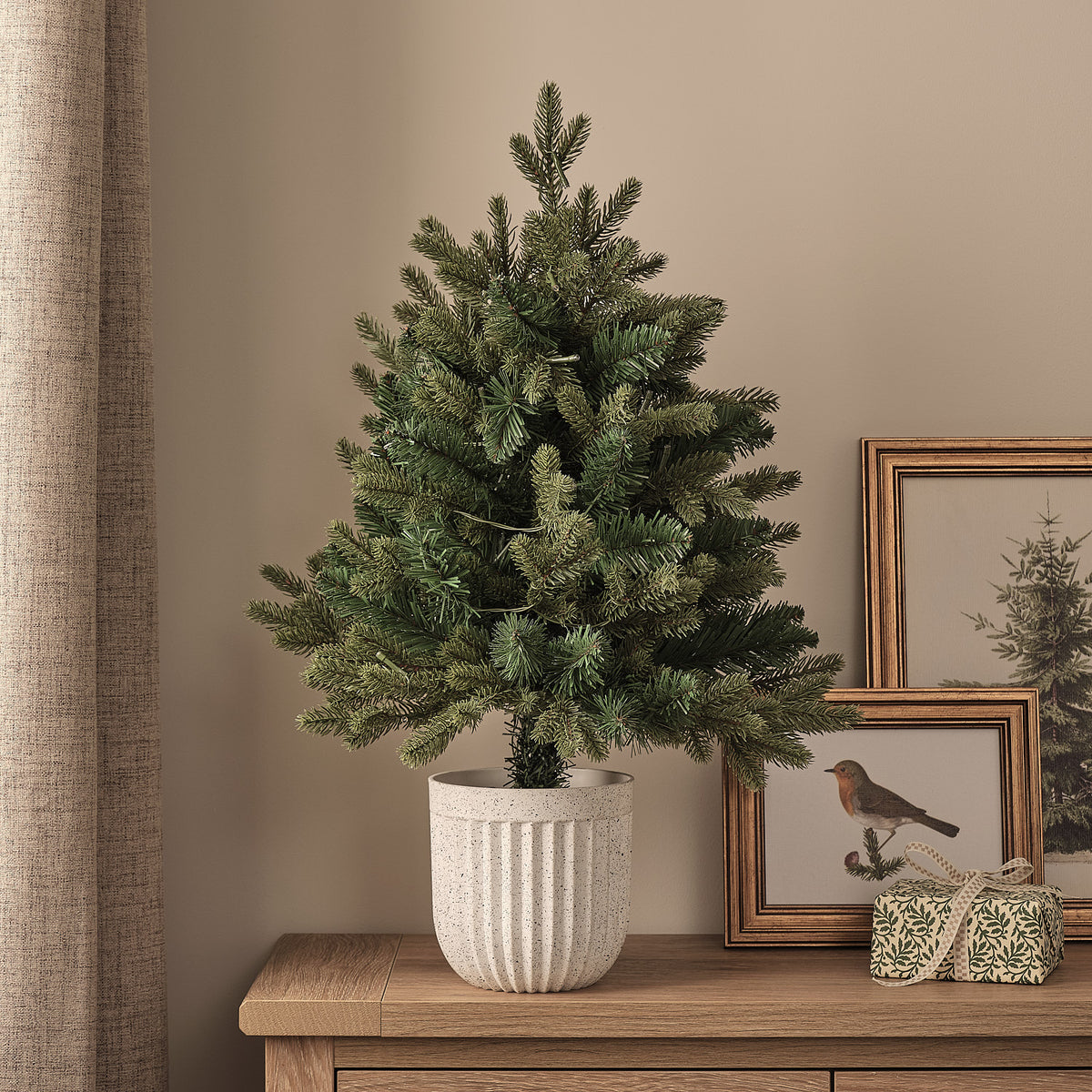 Sapin de Noël Pré-éclairé en Pot de 60 cm avec Cache-Pot au Design Épuré