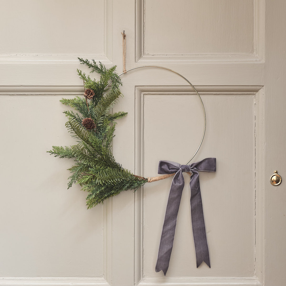 Couronne de Noël Minimaliste Au Clair des Étoiles de 35 cm
