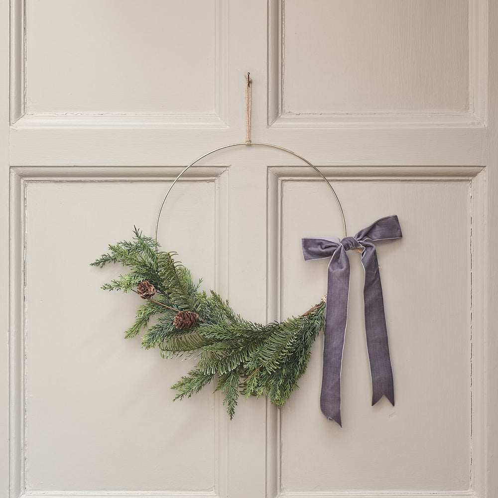 Couronne de Noël Minimaliste Au Clair des Étoiles de 35 cm