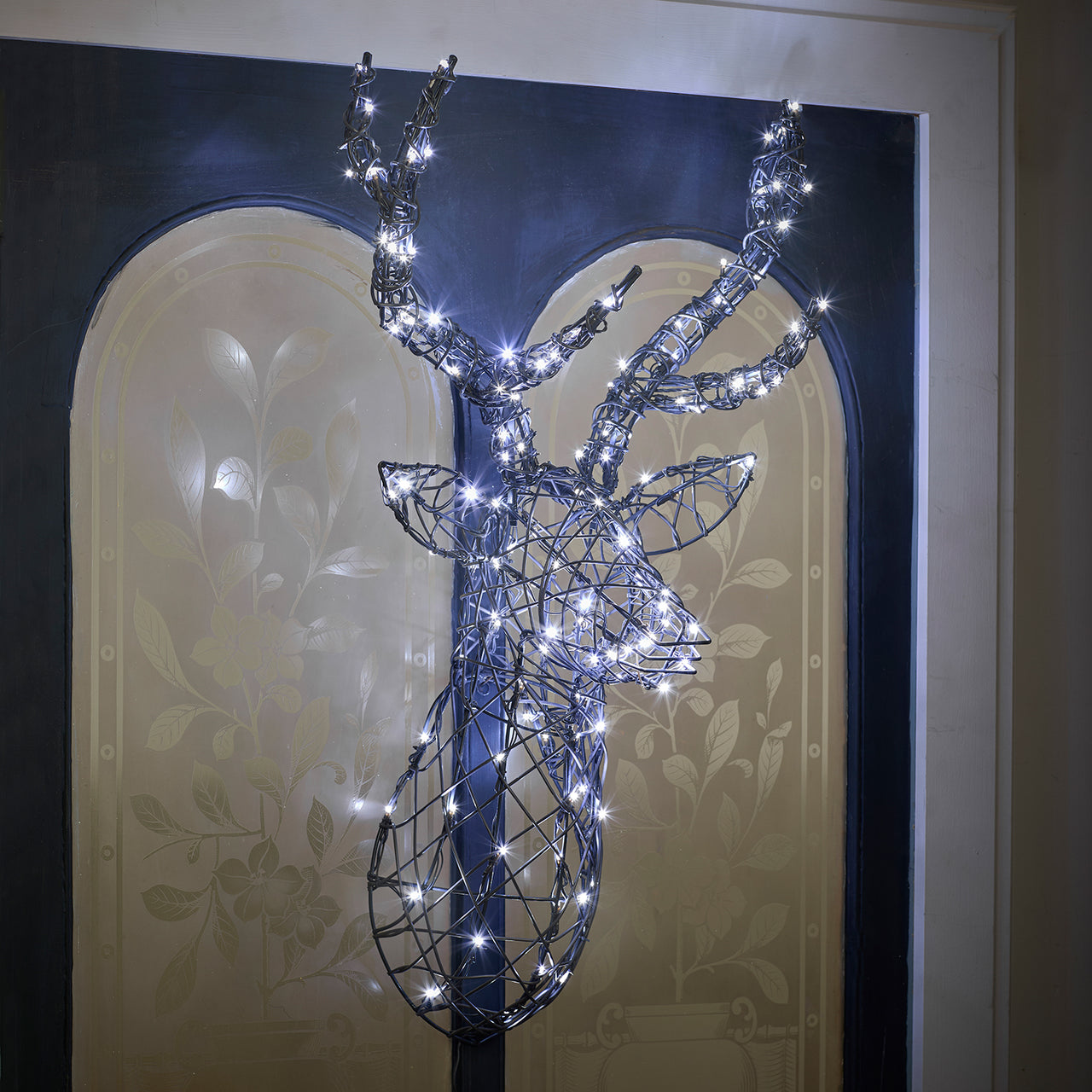 Tête de Cerf Lumineuse Harlow en Rotin 24v