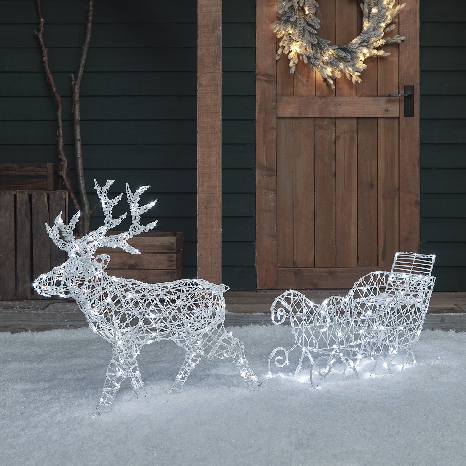 Boule à Neige église En Porcelaine 15,2 Cm - Joue 'Premier Noël', Avec Traîneau Et Dôme à Paillettes