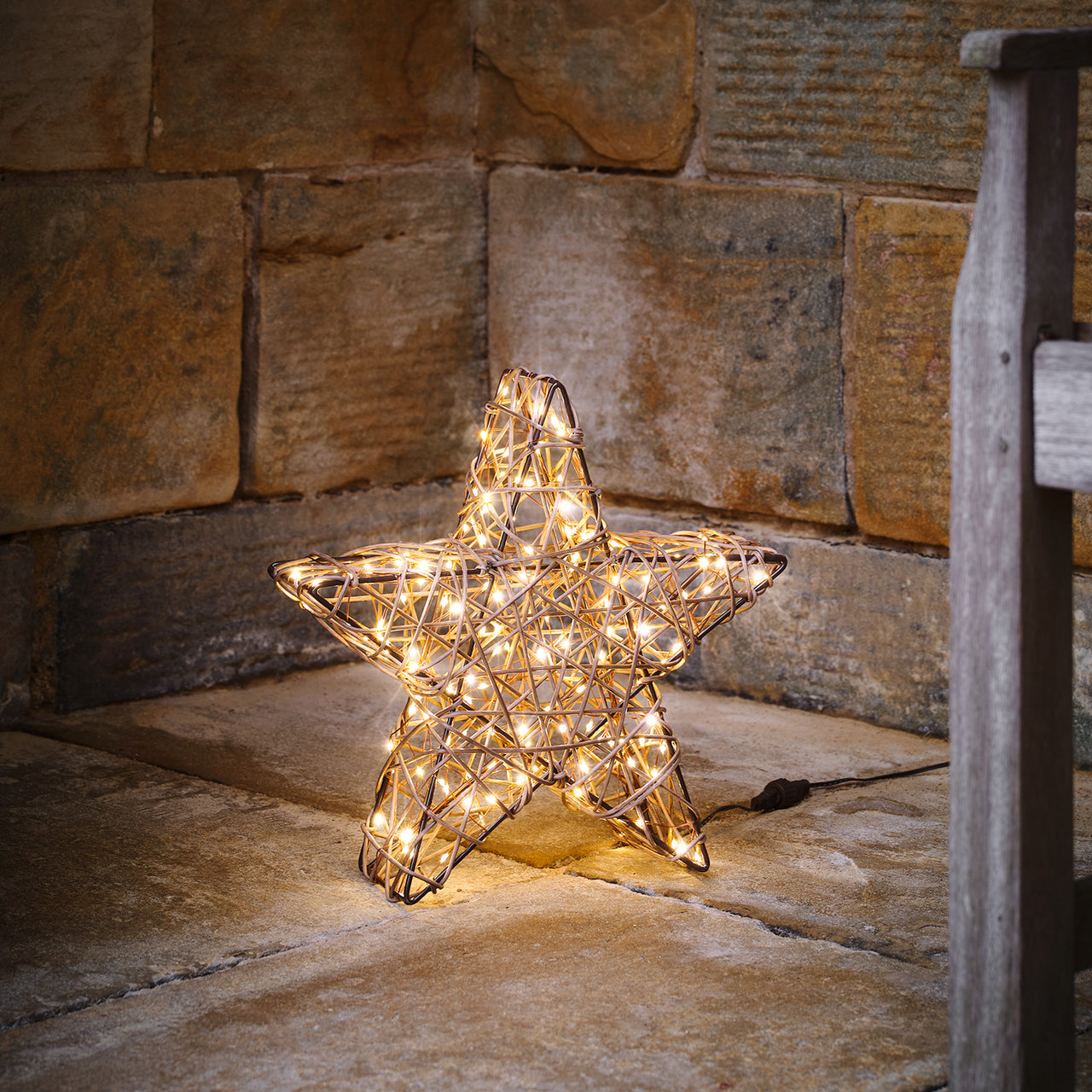 etoile-led-en-rotin-studley-35-cm