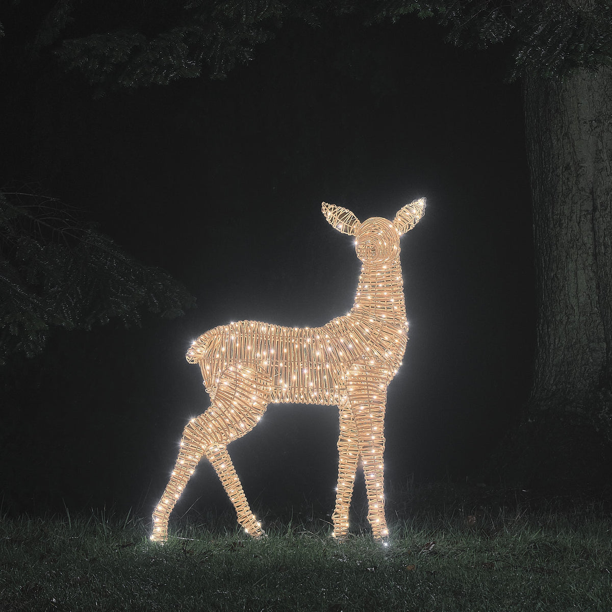 Biche Lumineuse Leyburn de 1,1 m en Rotin à 400 LED Bicolores