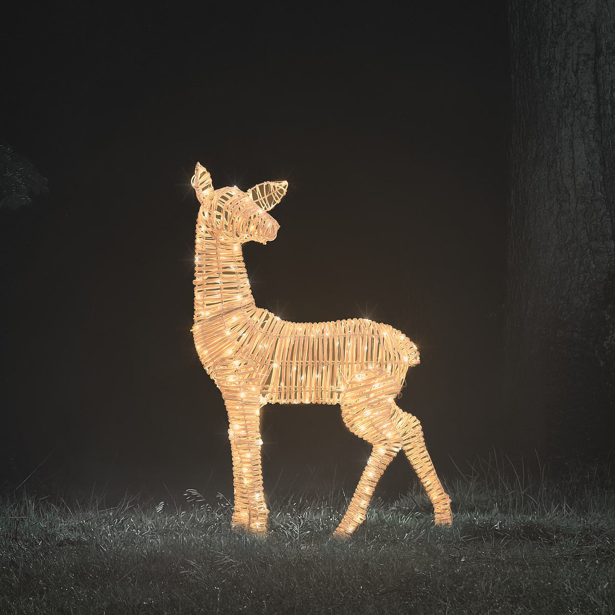 Trio Grande Biche et 2 Faons Lumineux Leyburn en Rotin à LED Bicolores