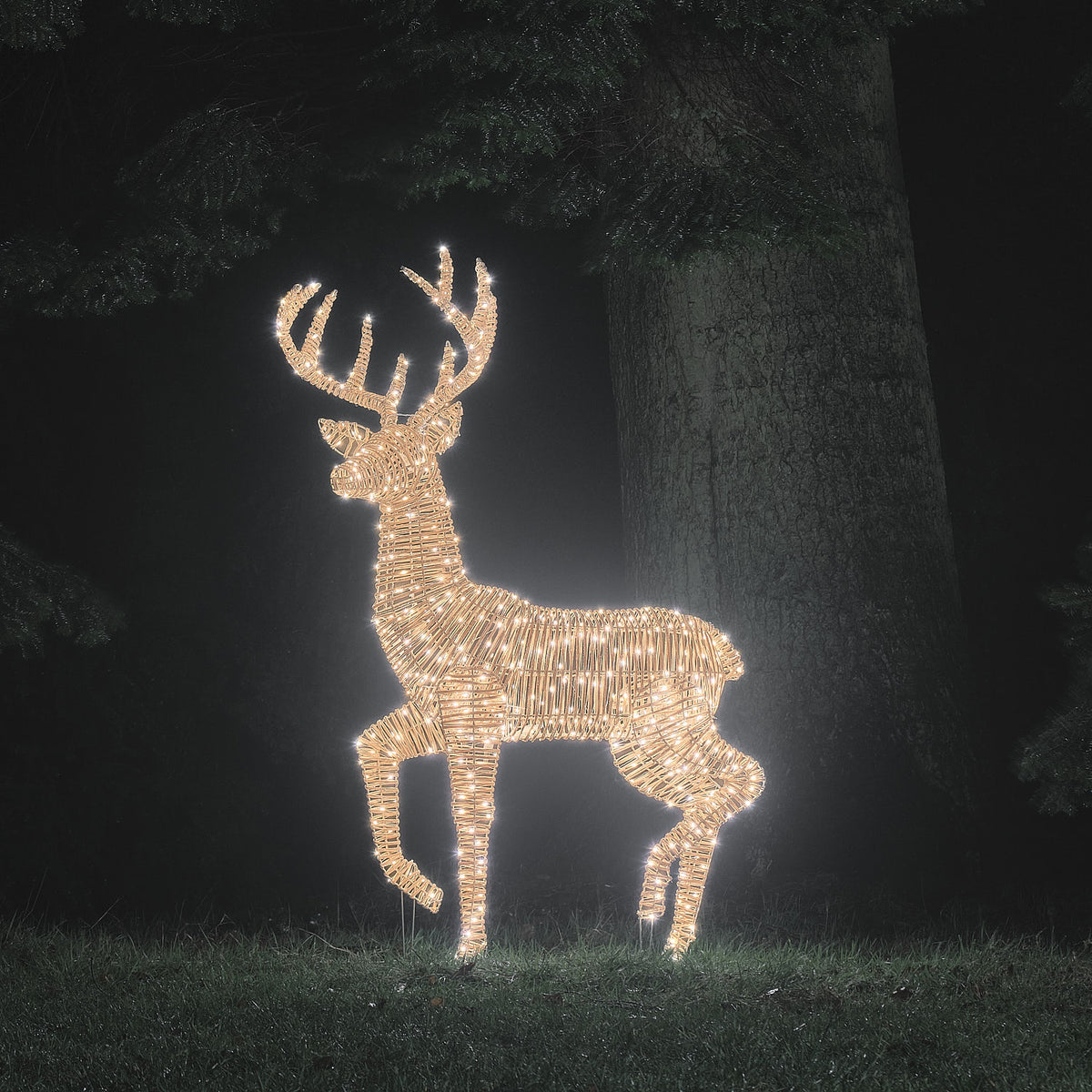 Grand Renne Lumineux Leyburn de 1,50 m en Rotin à 600 LED Bicolores