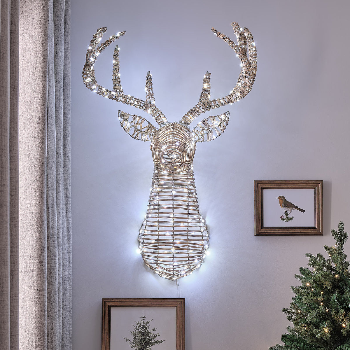 Tête de Cerf Lumineuse Leyburn de 87 cm en Rotin à 230 LED Bicolores