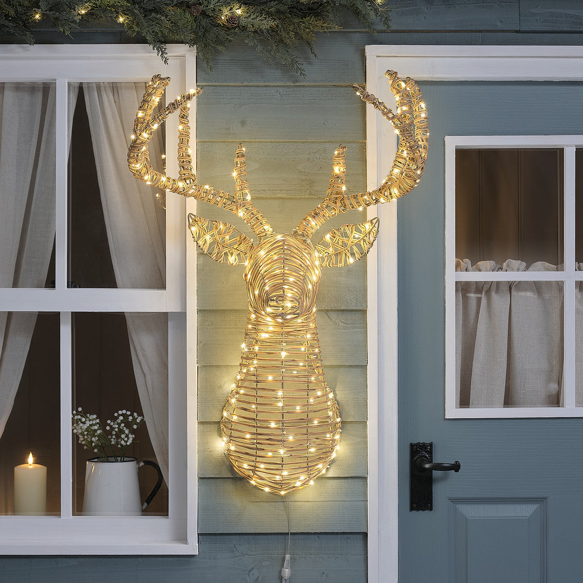 Tête de Cerf Lumineuse Leyburn de 87 cm en Rotin à 230 LED Bicolores