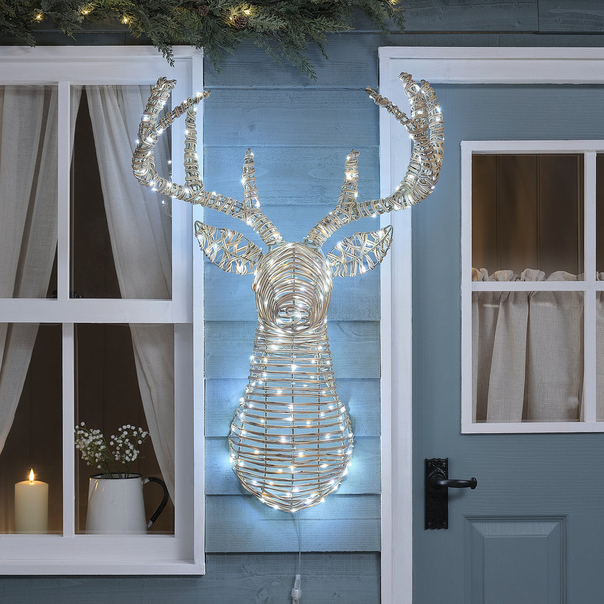 Tête de Cerf Lumineuse Leyburn de 87 cm en Rotin à 230 LED Bicolores