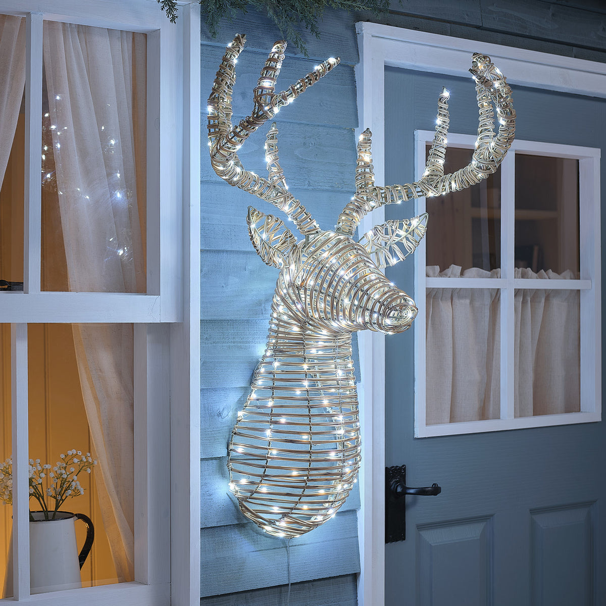 Tête de Cerf Lumineuse Leyburn de 87 cm en Rotin à 230 LED Bicolores