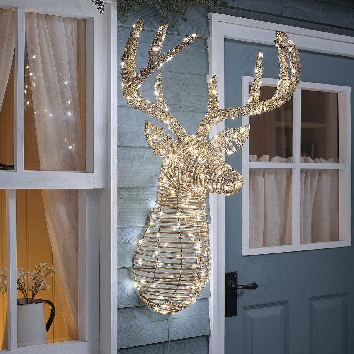 Tête de Cerf Lumineuse Leyburn de 87 cm en Rotin à 230 LED Bicolores