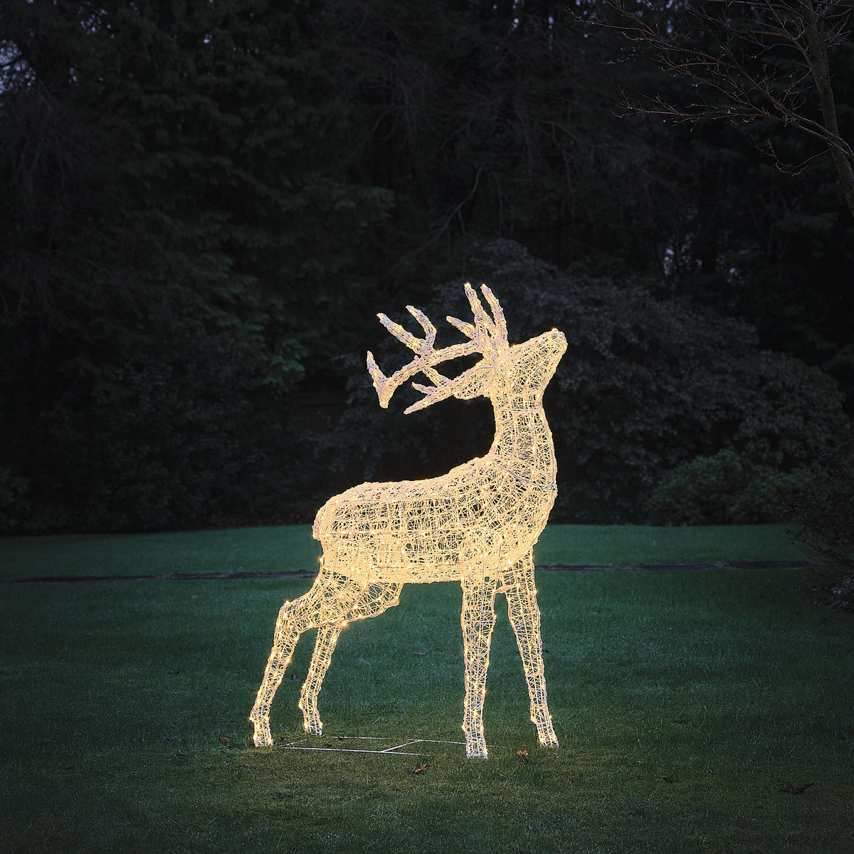 Cerf Swinsty LED Solaire de 1,5 m en Acrylique à 450 LED Bicolores