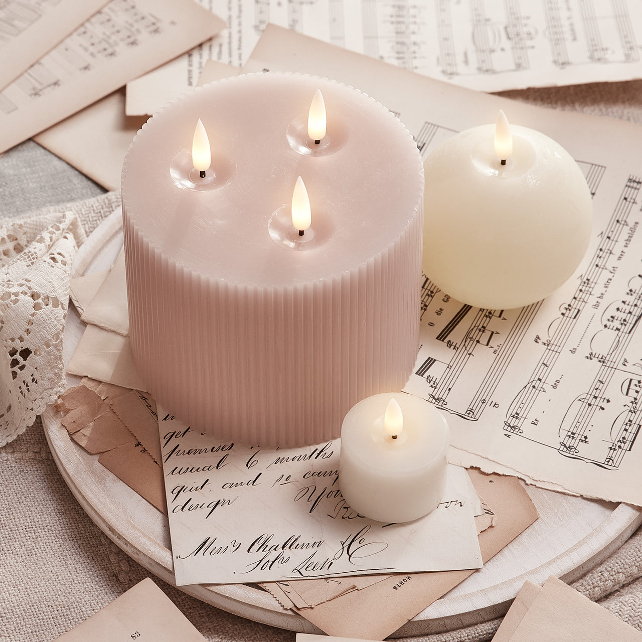 Bougie Pilier TruGlow® Rose Striée à 3 Mèches