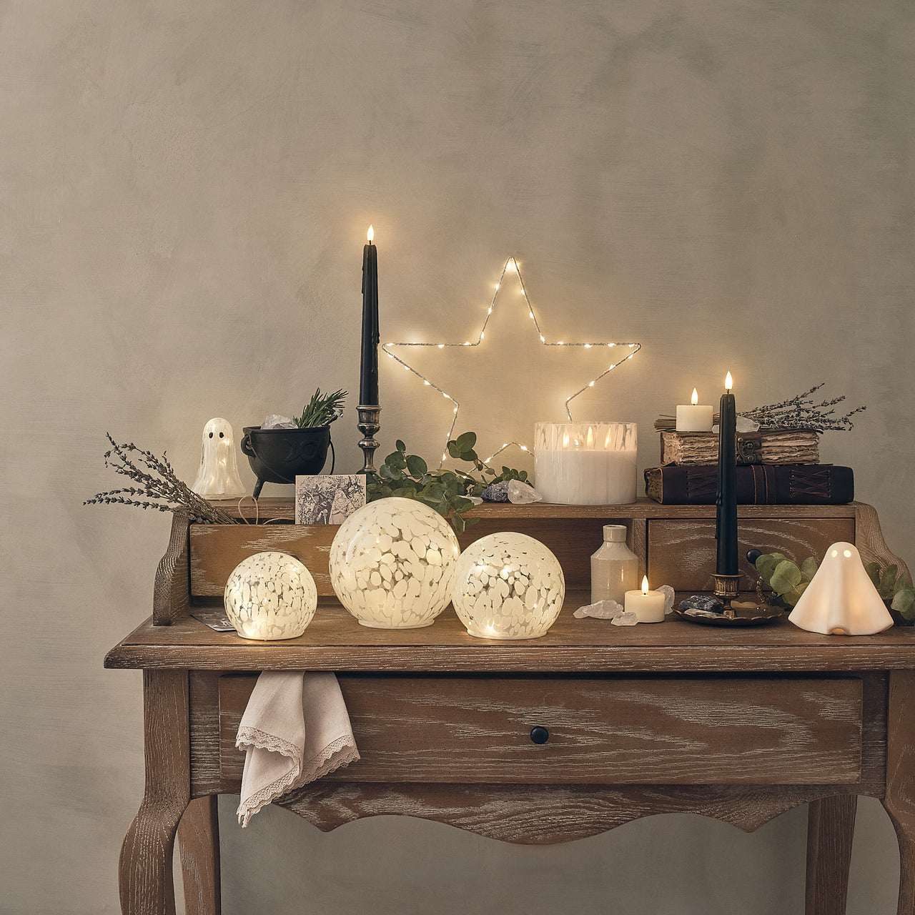 Globe en Verre Confetti Lumineux à LED Blanc Chaud - Standard