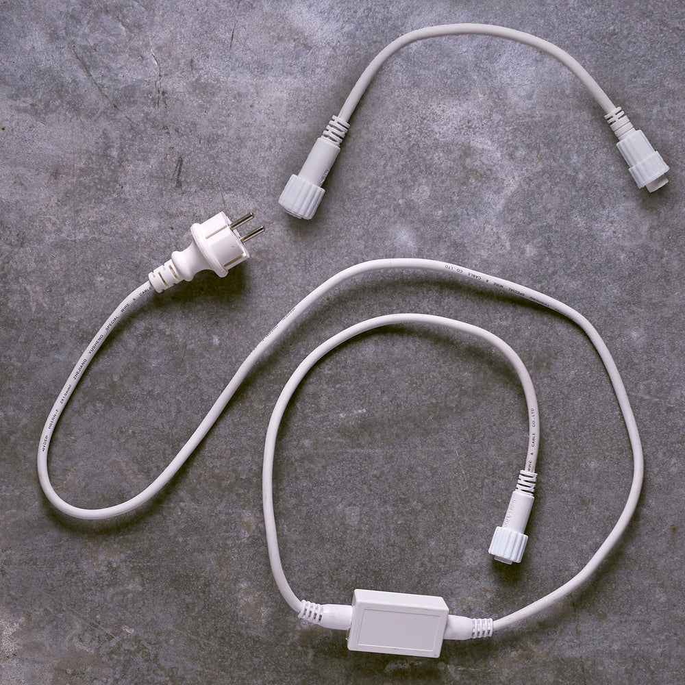 Prise Pro Connect Blanche avec Câble convertisseur pour guirlandes IP44