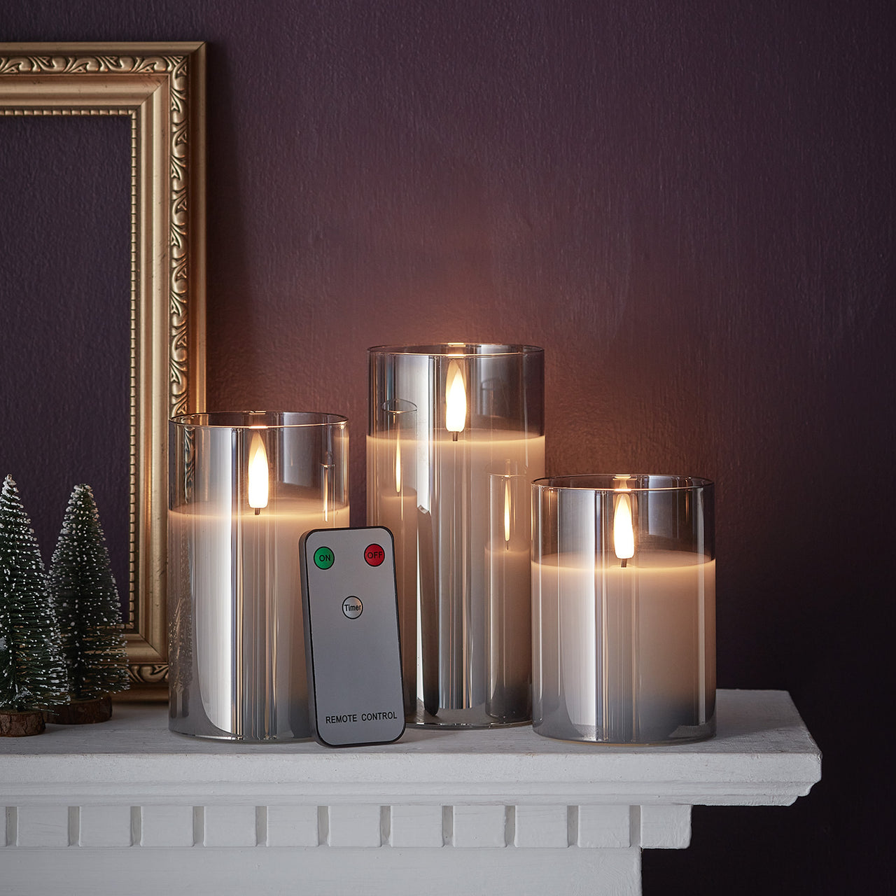 3 Bougies Piliers TruGlow® à Bougeoir en Verre Gris Fumé avec Télécommande